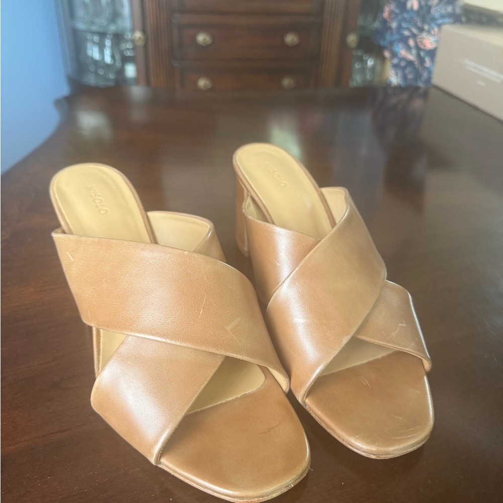 Nisolo Tan Heels with Modern Square Toe